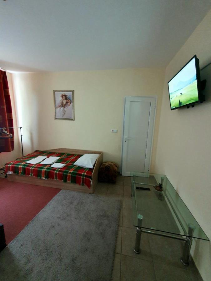 Viriks Hotel Burgas Bagian luar foto