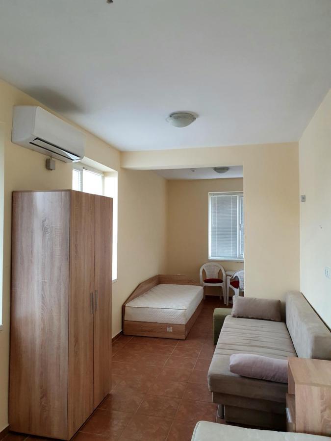 Viriks Hotel Burgas Bagian luar foto